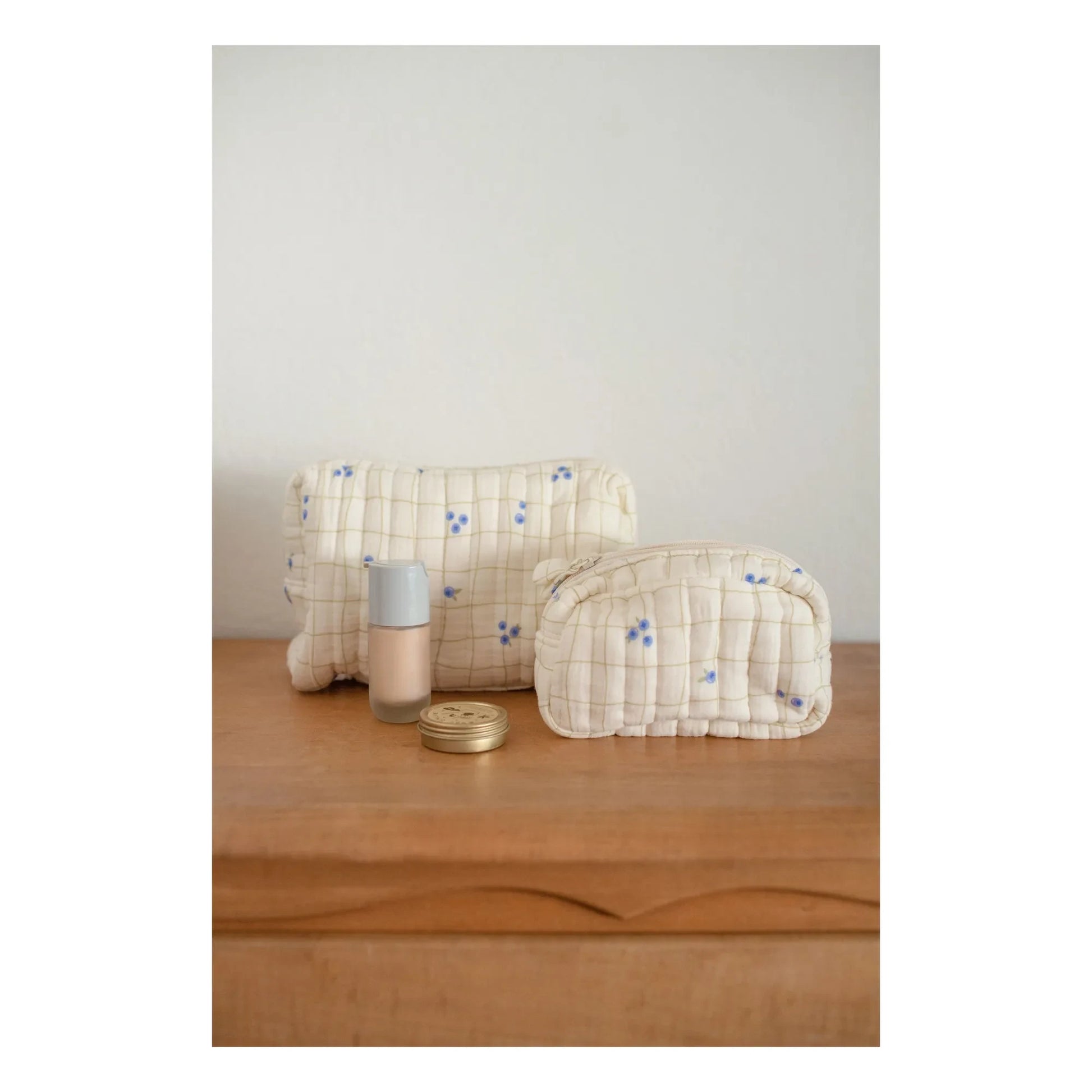 Soft Spot - Blueberries toiletry bag in organic cotton