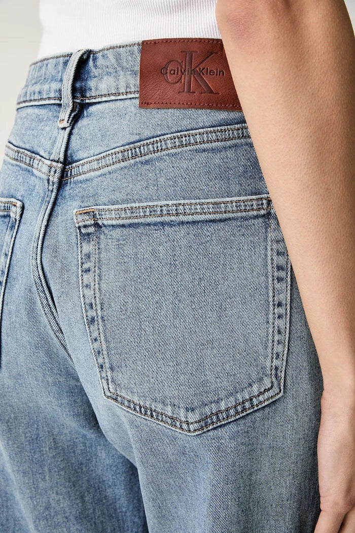 Calvin Klein Jeans mom fit kadın jean pantolon