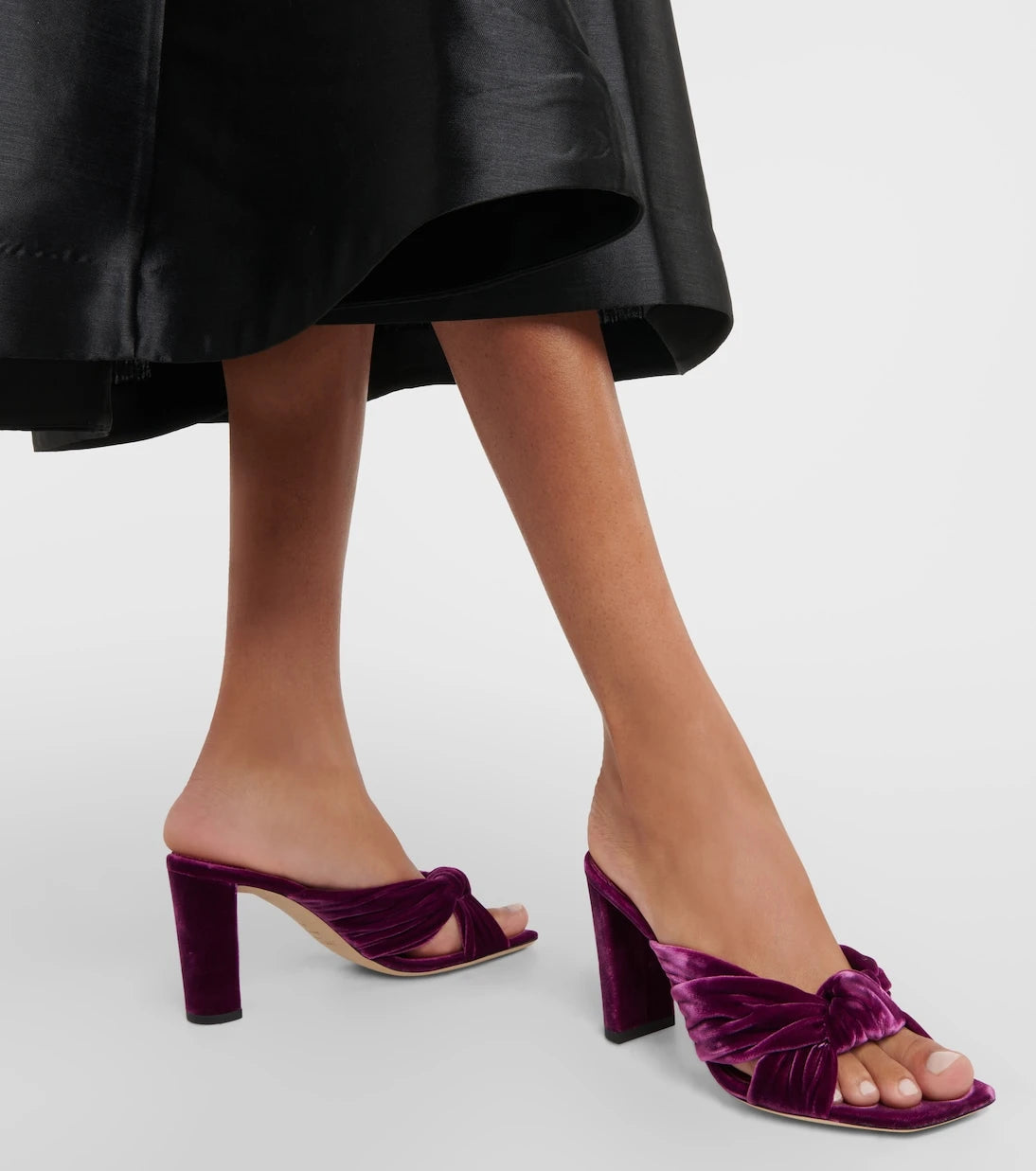 Jimmy Choo - Avenue 85 velvet mules