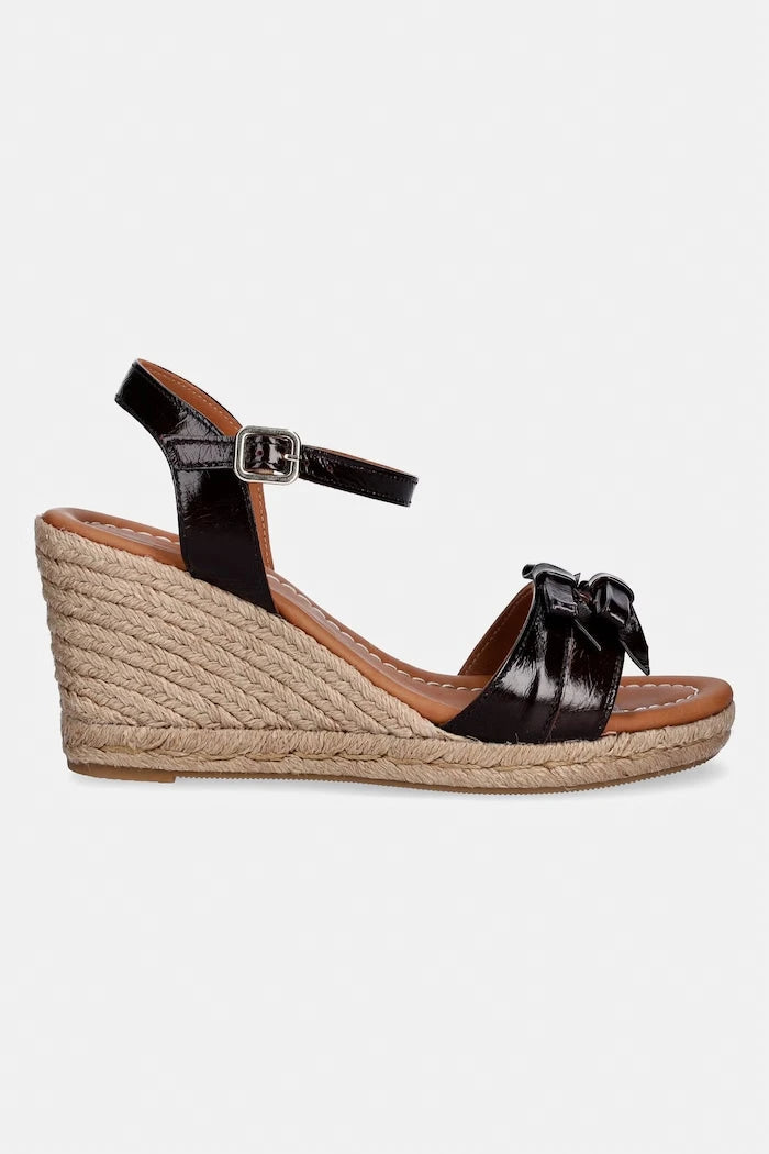 Billi Bi deri eğimli platform sandalet