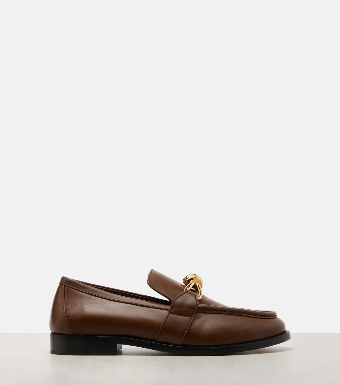Bottega Veneta - حذاء لوفرز أستير نوت الجلدي