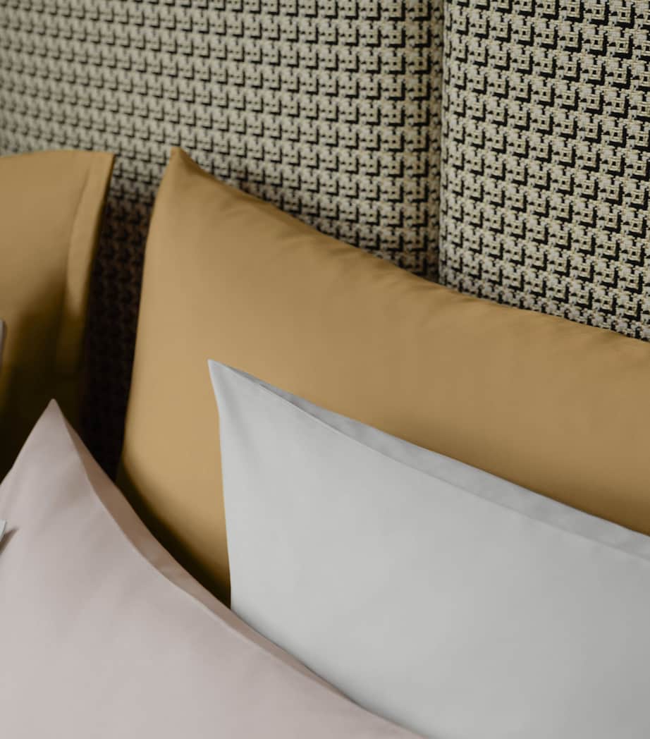 Schlossberg Cotton Sateen Noblesse Uni Super King Flat Sheet (280cm x 310cm)