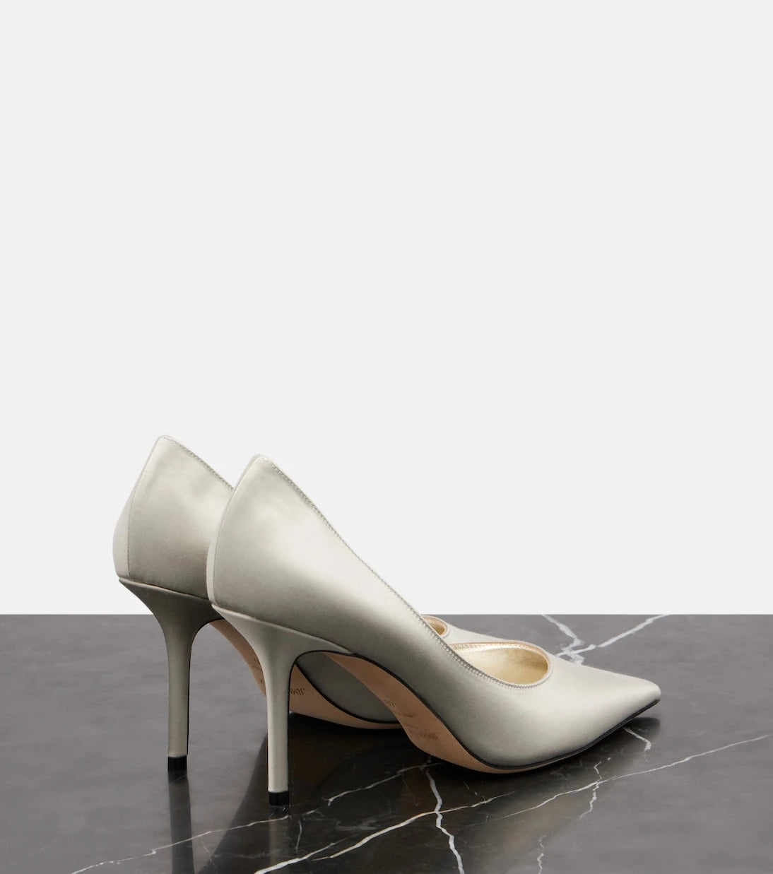Jimmy Choo - حذاء Love 85 من الساتان بكعب عالٍ