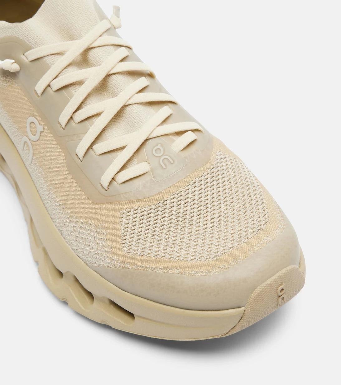 On - x Zendaya Cloudtilt Moon running shoes