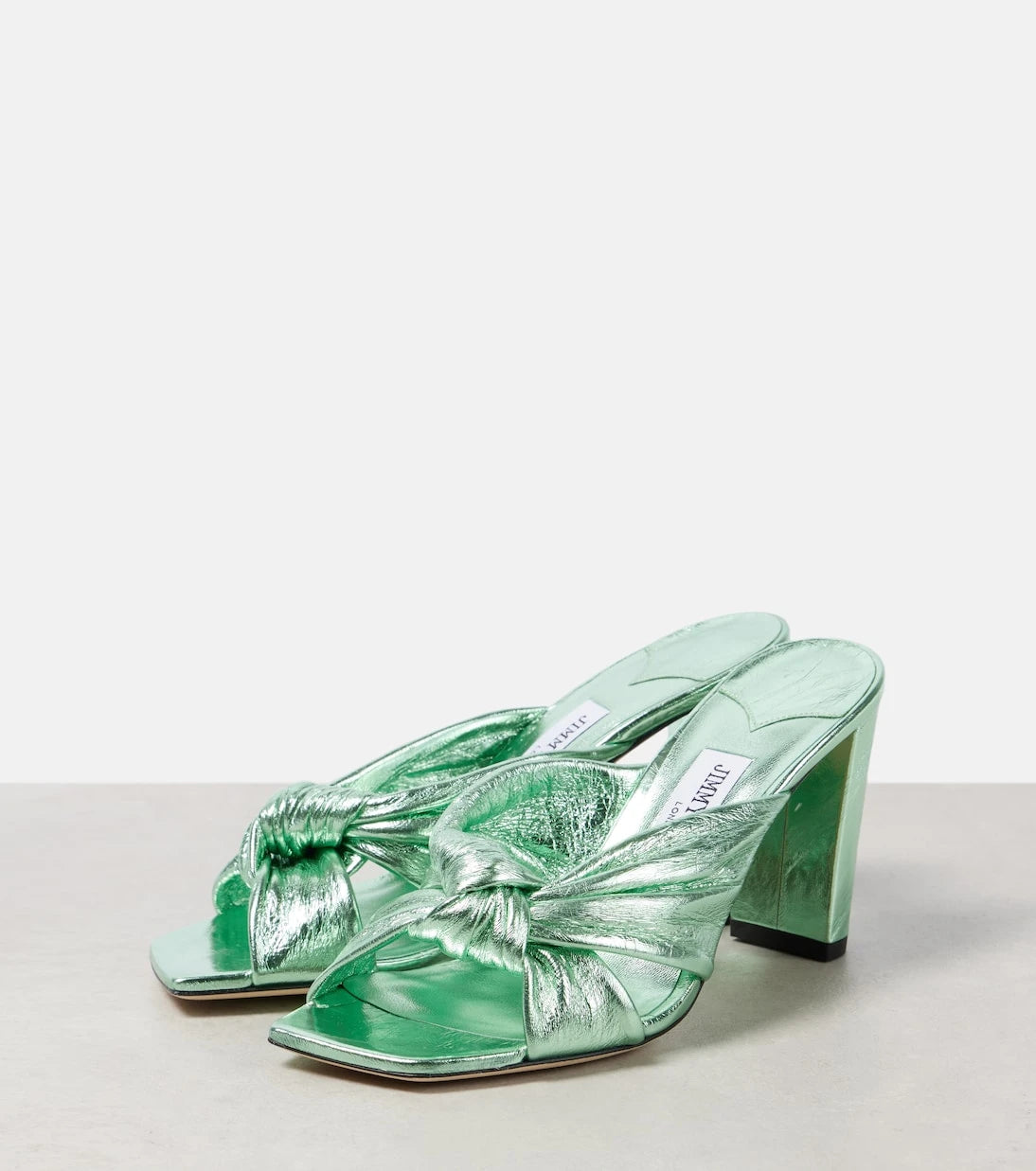 Jimmy Choo - صندل Avenue 85 من الجلد الميتاليك