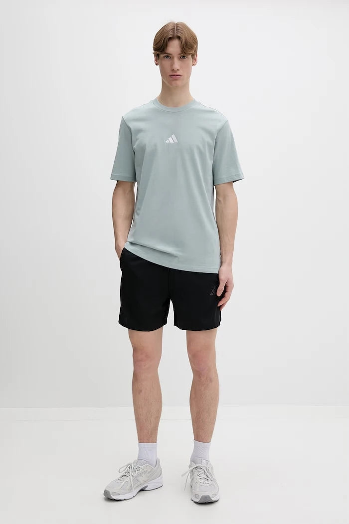Къс панталон adidas
