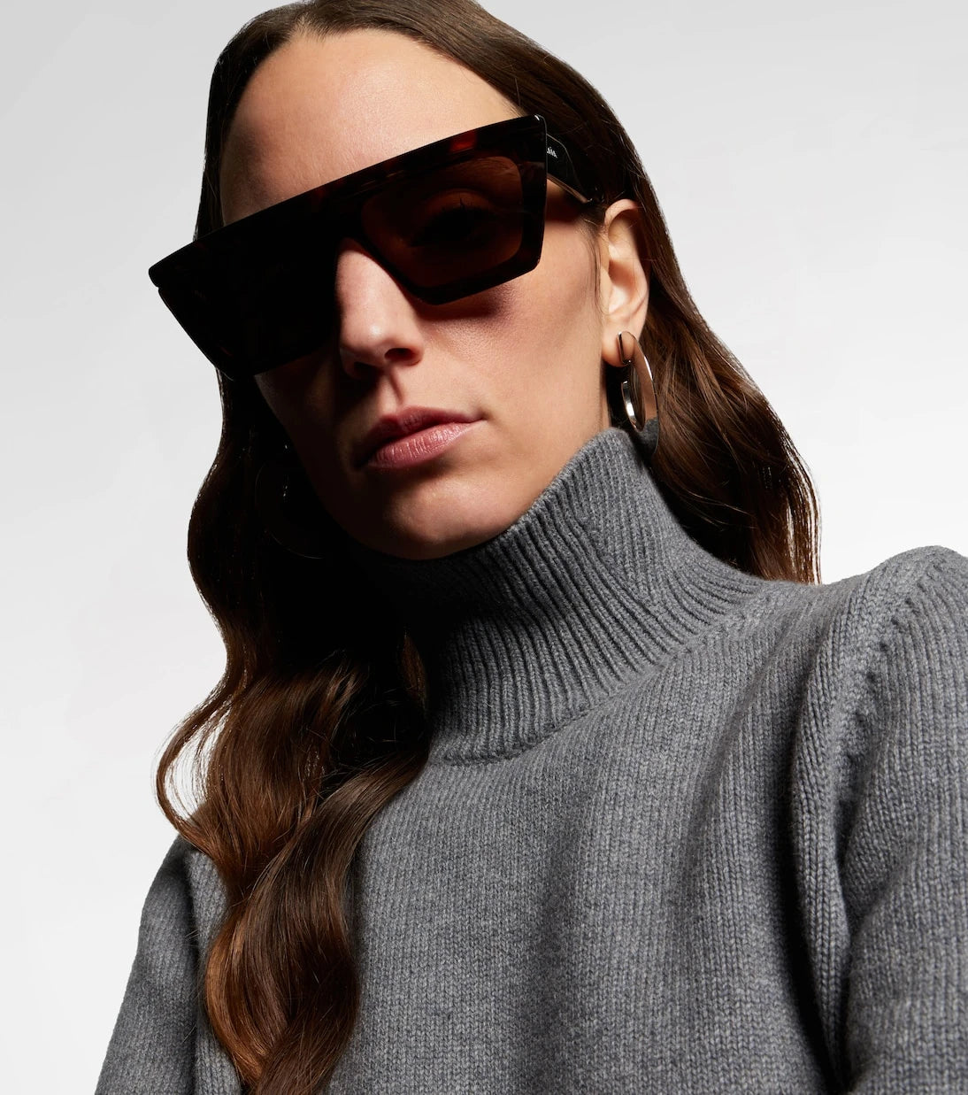 Alaïa - نظارات شمسية مسطحة من الأعلى