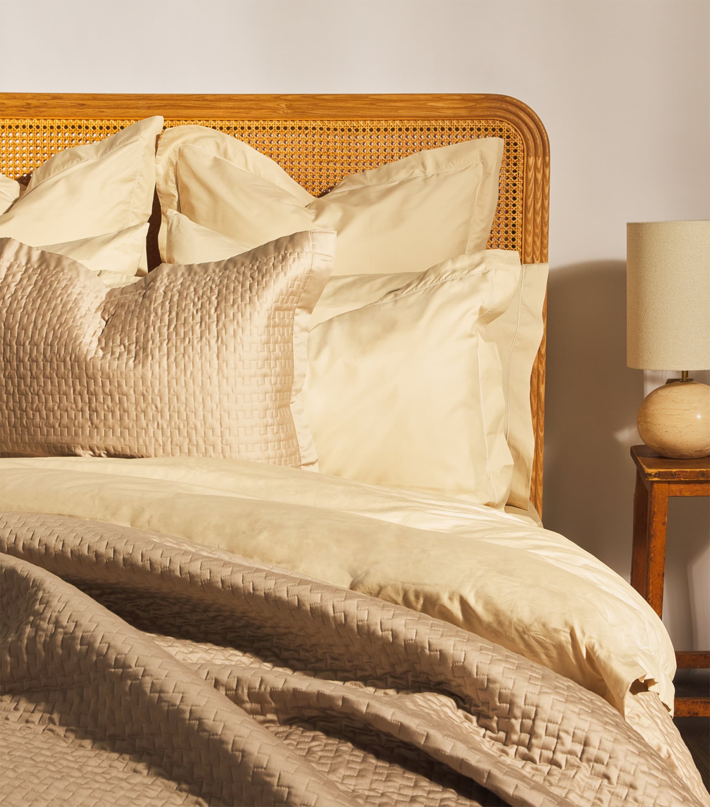 Chester King Fitted Sheet (150cm x 200cm)