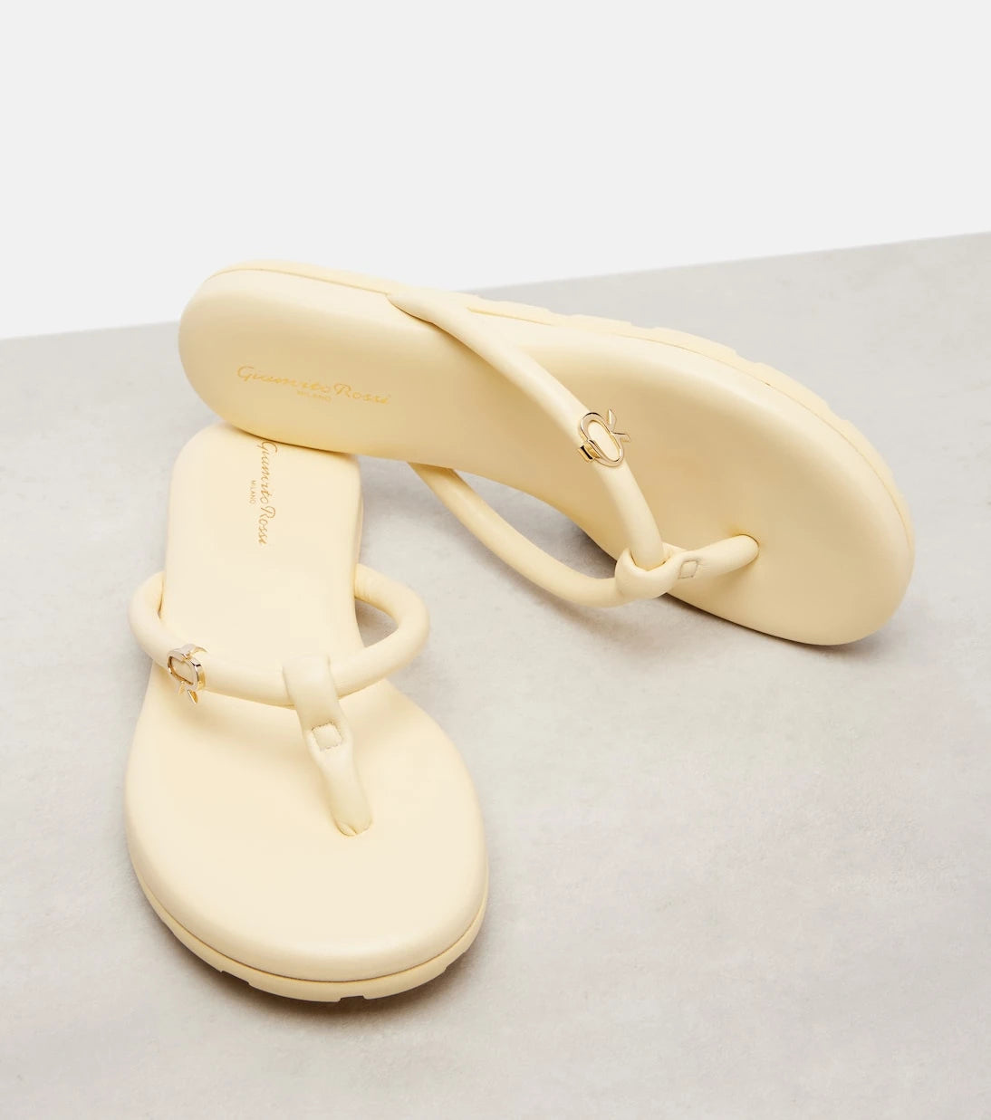 Gianvito Rossi - Fiji leather thong sandals