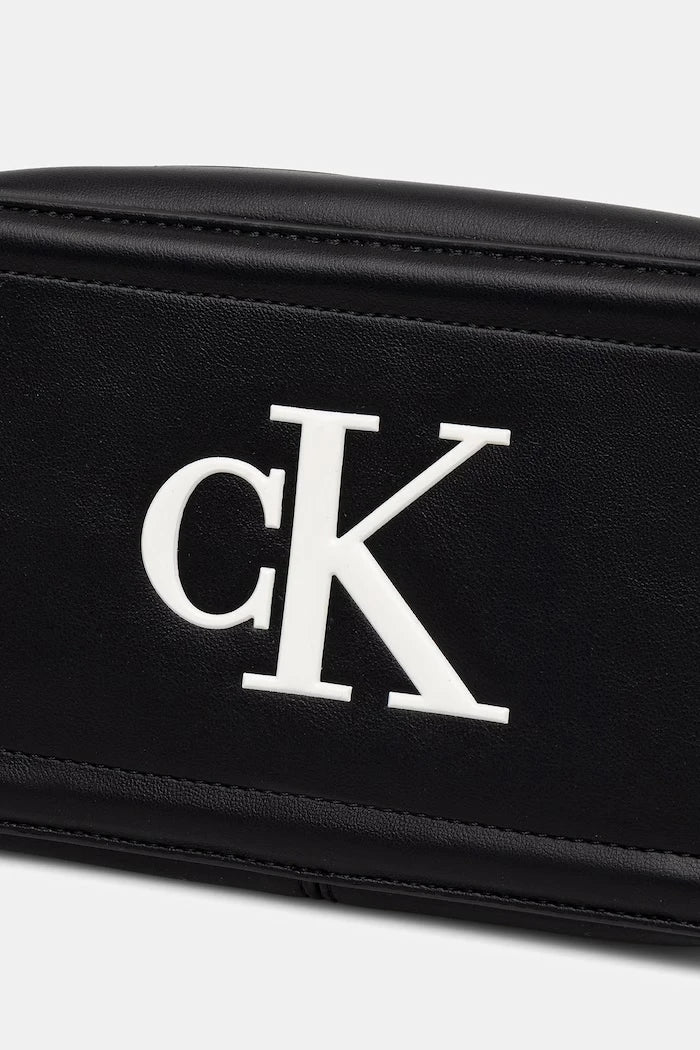 Calvin Klein kadın suni deri çapraz çanta