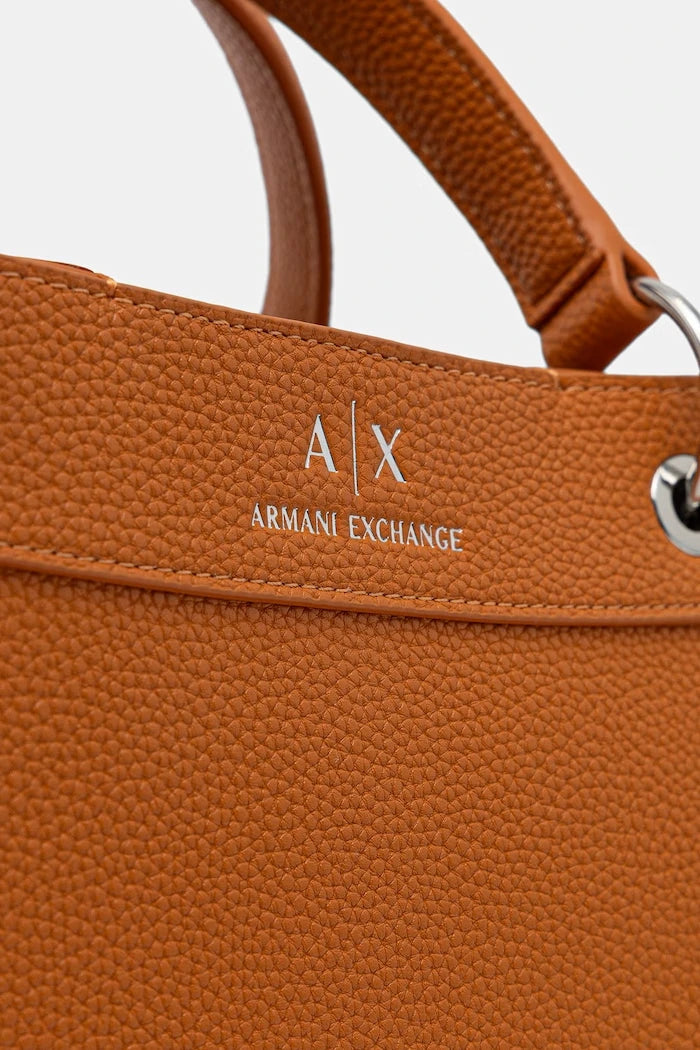 Armani Exchange kadın çantası, suni deriden
