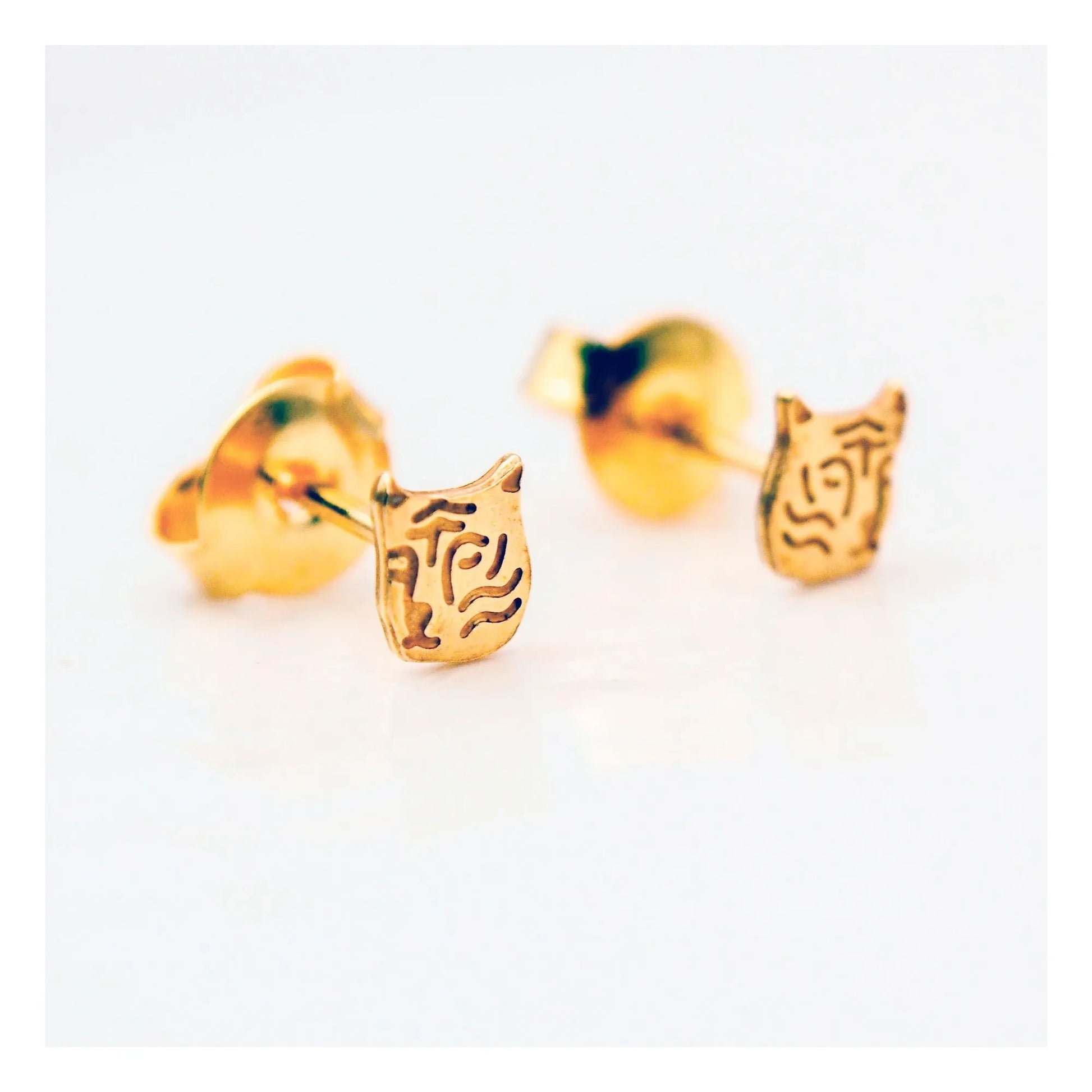 Adorabili - Tiger Earrings | Gold