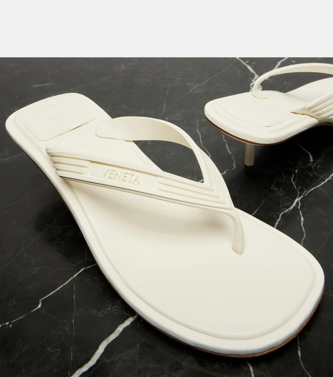 Bottega Veneta - Sampieri thong sandals