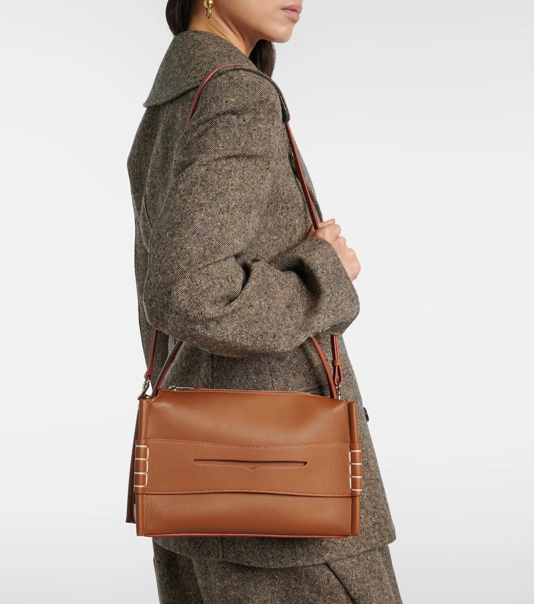 JW Anderson - Loafer leather top-handle bag