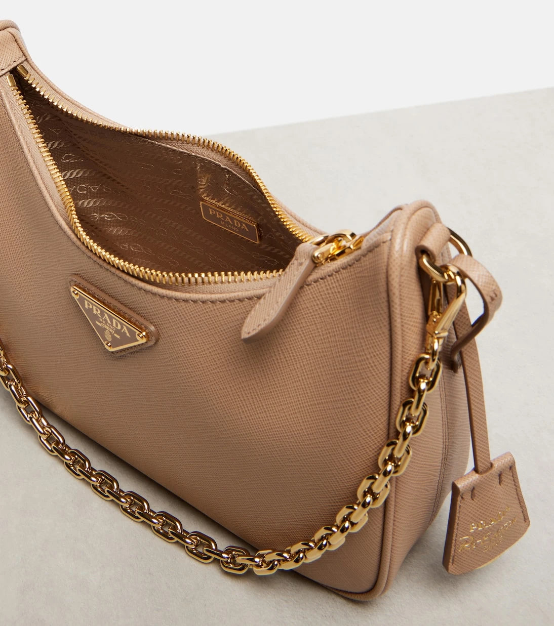 Prada - حقيبة كتف Re-Edition 2005 الجلدية