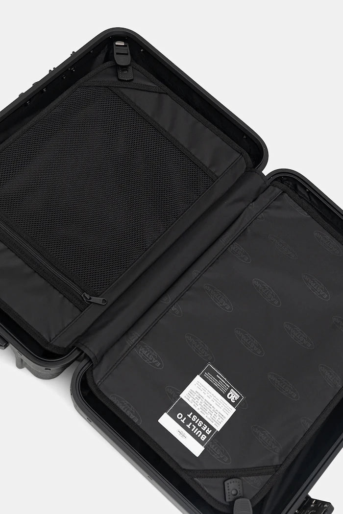 Куфар Eastpak RESIST'R CASE S