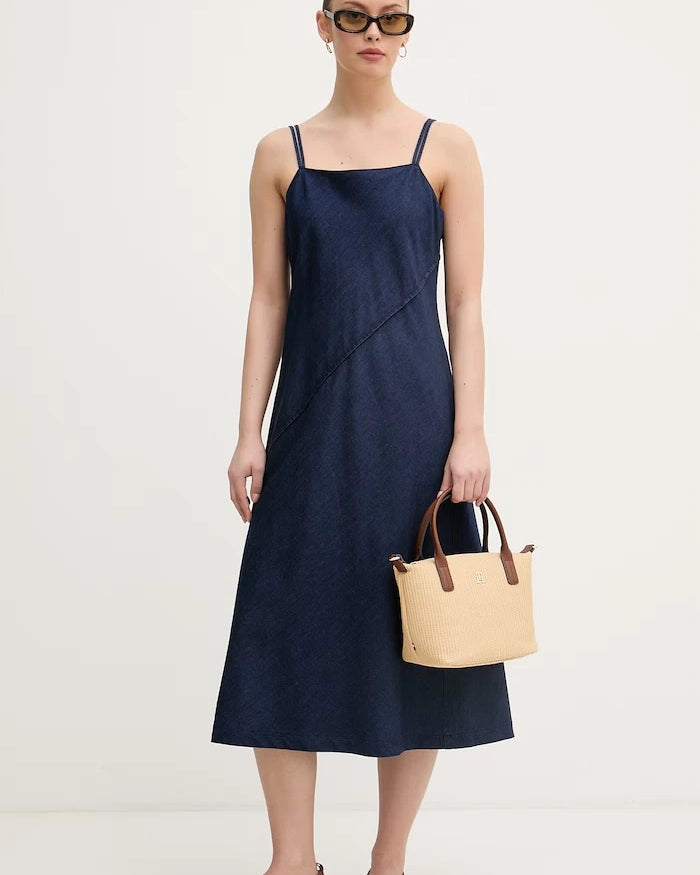 Calvin Klein Jeans деним рокля