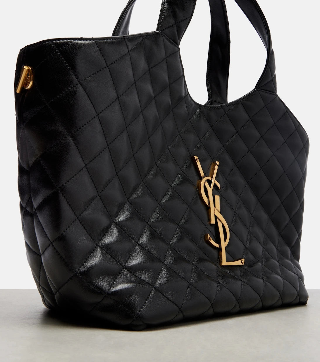 Saint Laurent - حقيبة كتف إيكار متوسطة مبطّنة من الجلد