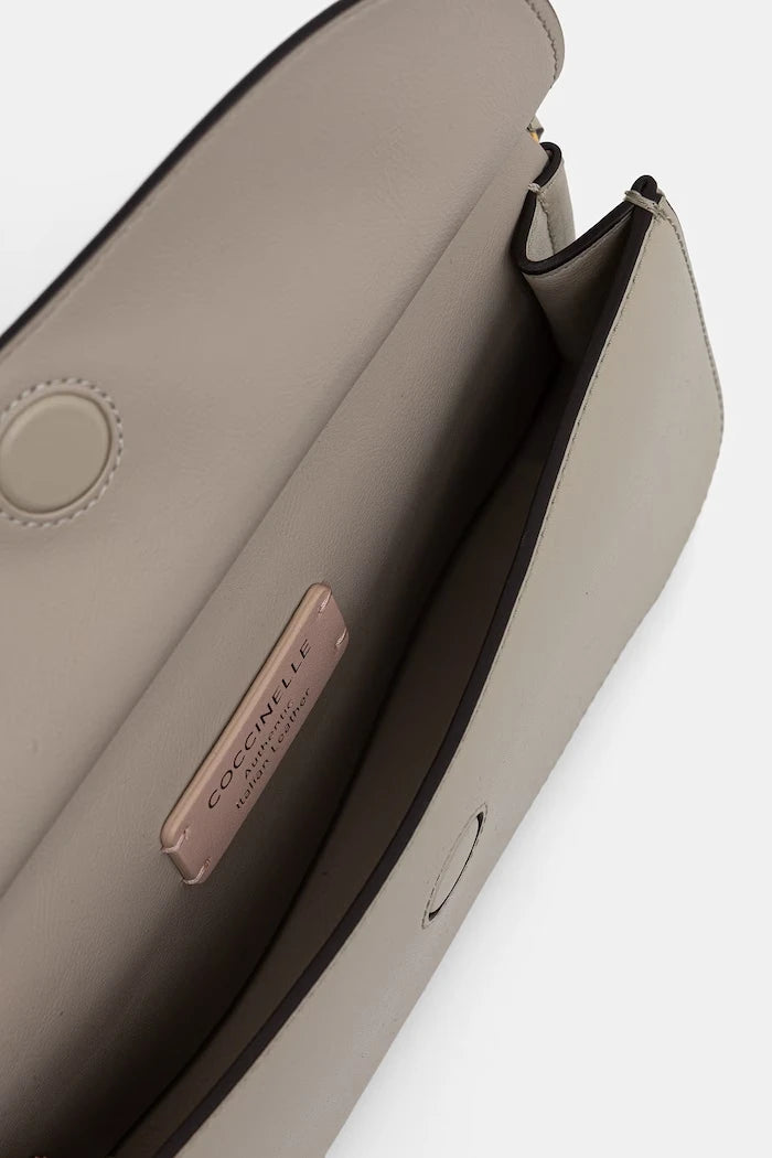 Coccinelle Kadın Deri Crossbody Çanta