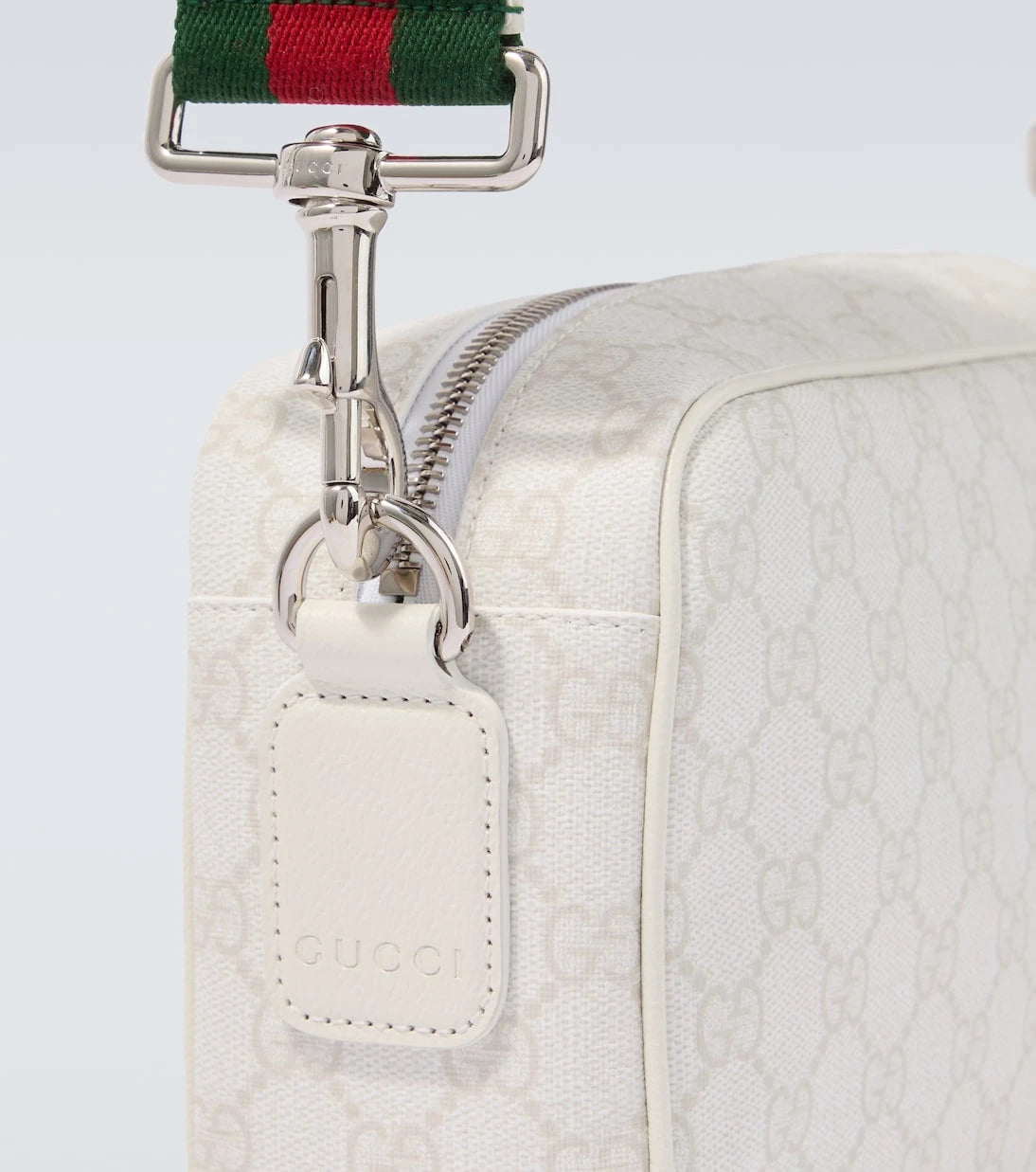 Gucci - GG Canvas Medium crossbody bag