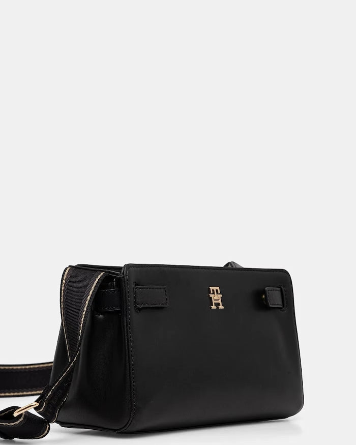 Tommy Hilfiger kadın crossbody çanta
