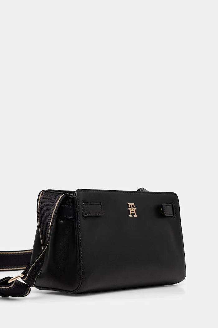 Tommy Hilfiger kadın crossbody çanta