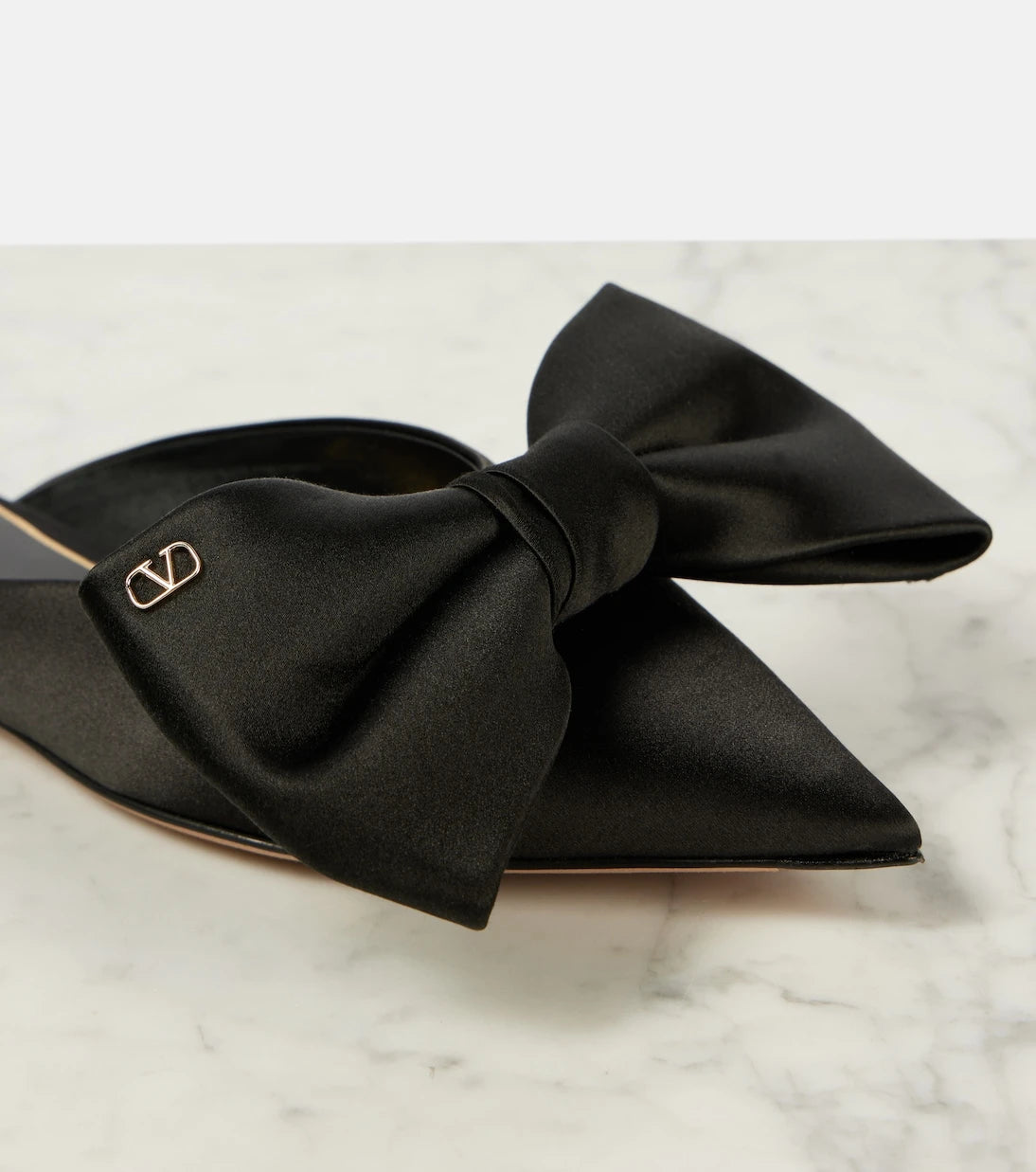Valentino Garavani - Un Château Bow satin mules