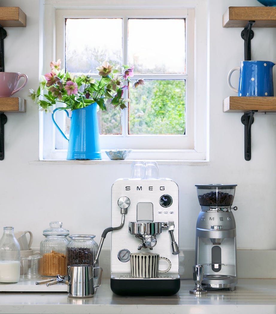 EMC02BLMUK Mini Pro Espresso Machine