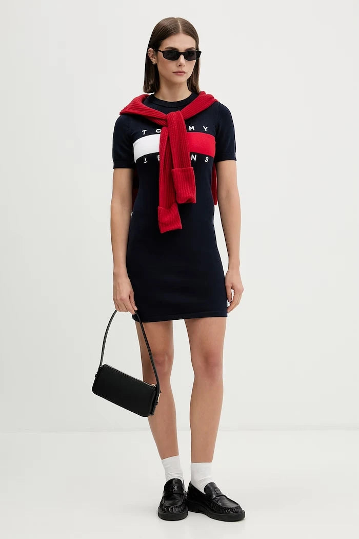Tommy Jeans рокля тип пуловер от памук