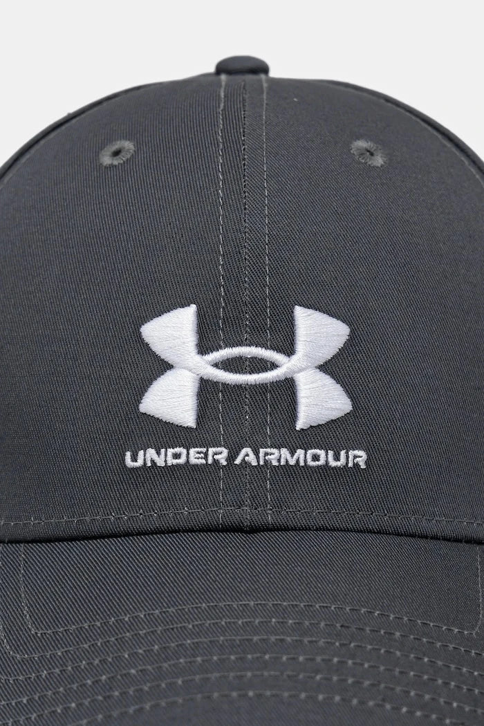 Шапка с козирка Under Armour