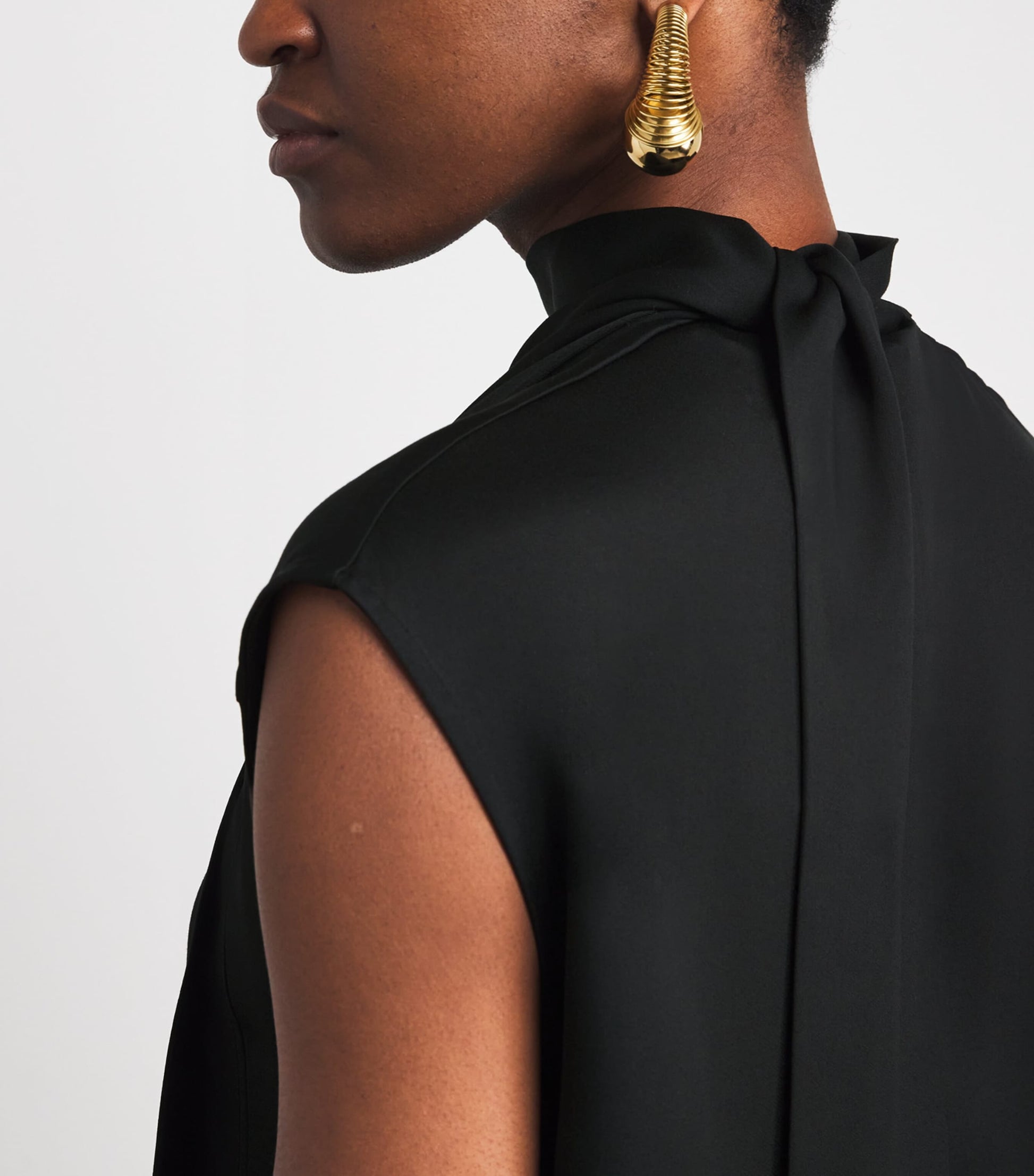 Light Crepe Sandy Mini Dress BLACK