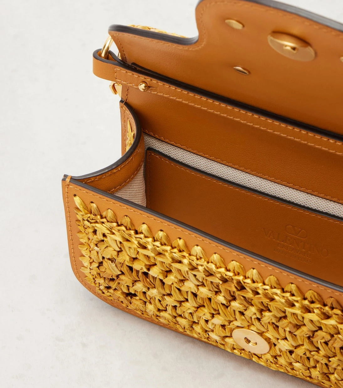 Valentino Garavani - Locò Small crochet shoulder bag