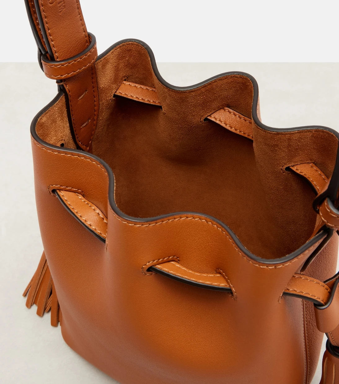 Valentino Garavani - So Seau Small leather bucket bag