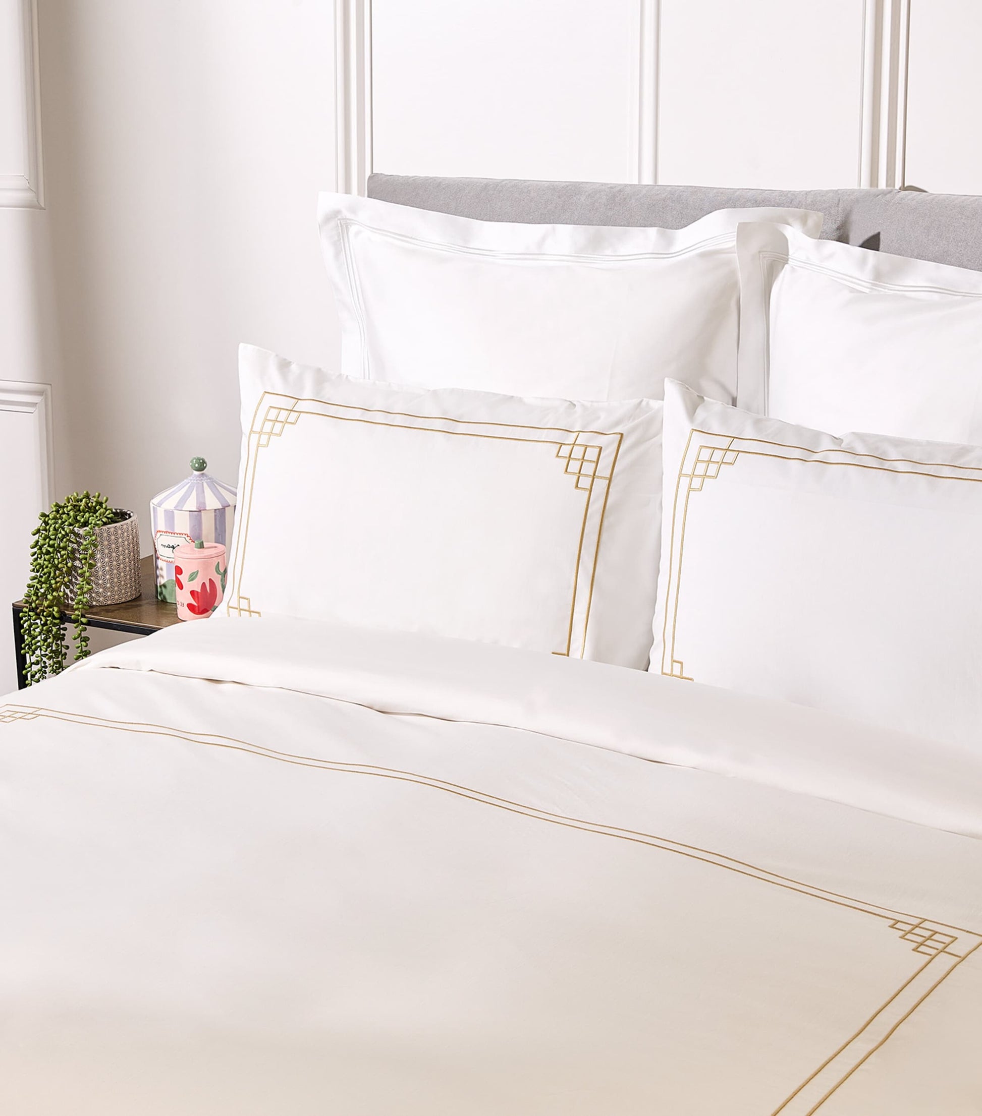 Hendon King Duvet Cover Set (230cm x 220cm)