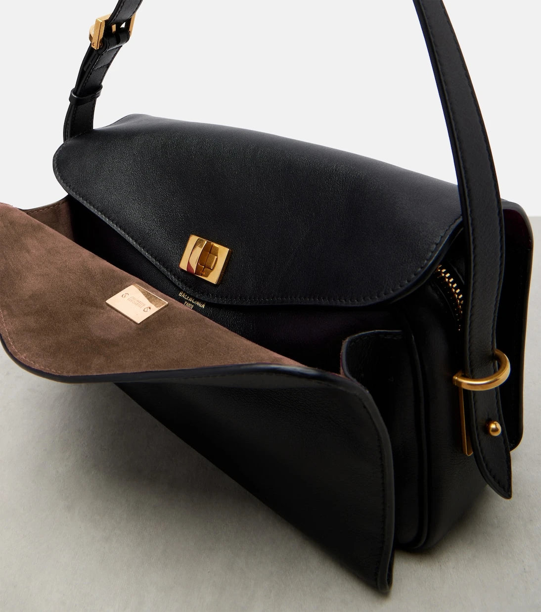 Balenciaga - Le 7 leather shoulder bag