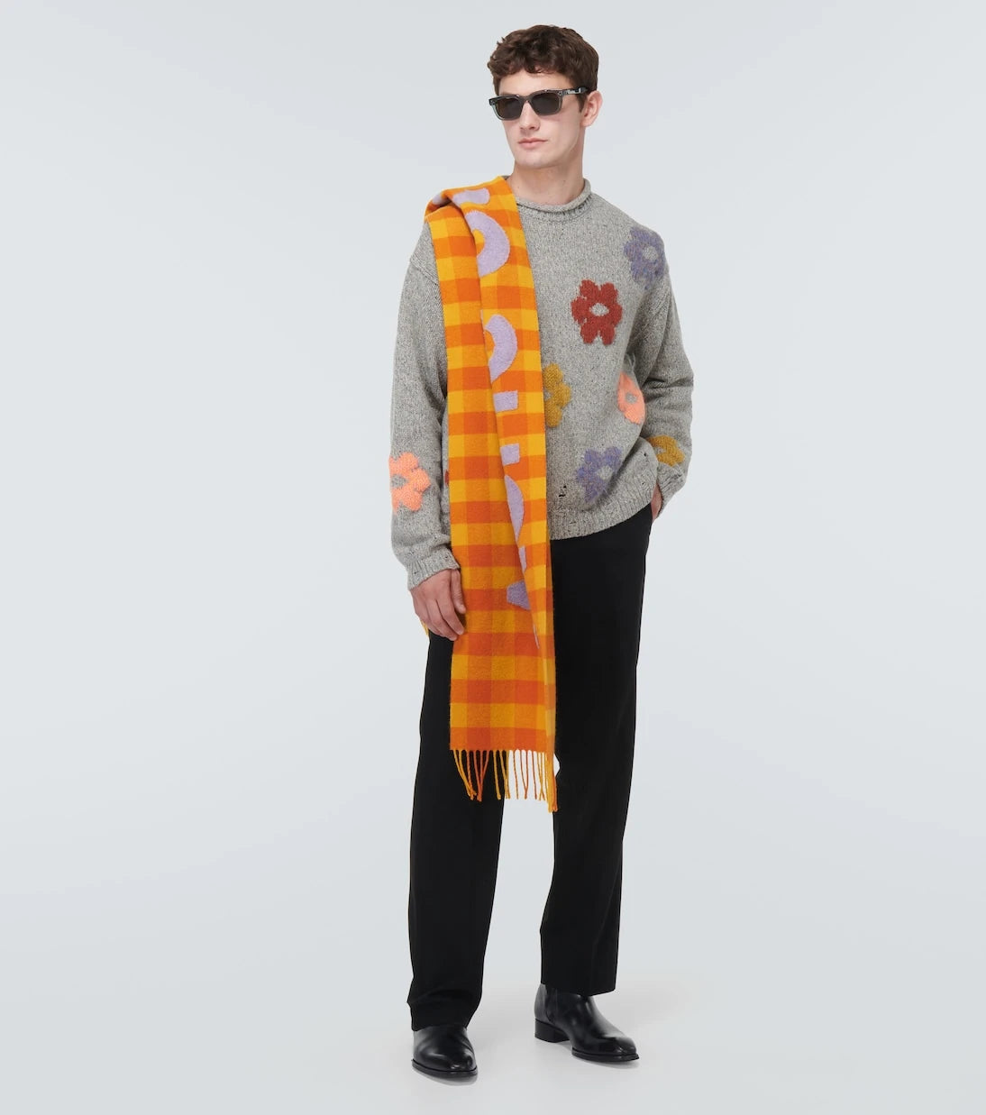 Acne Studios - وشاح من مزيج الصوف بنقشة المربعات وشعار الماركة
