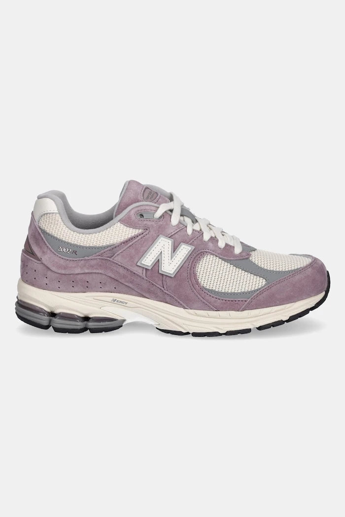 Велурени маратонки New Balance U2002