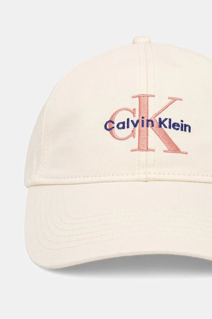 Calvin Klein шапка с козирка дамска от памук