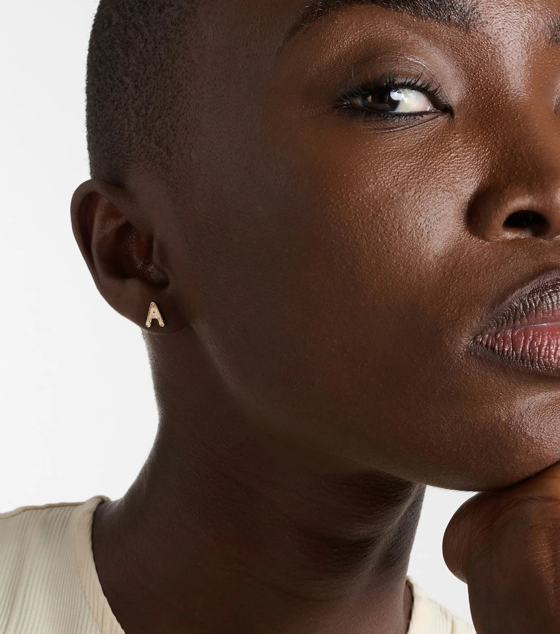 Sophie Bille Brahe - Initial Petite 18kt gold single earring with diamonds