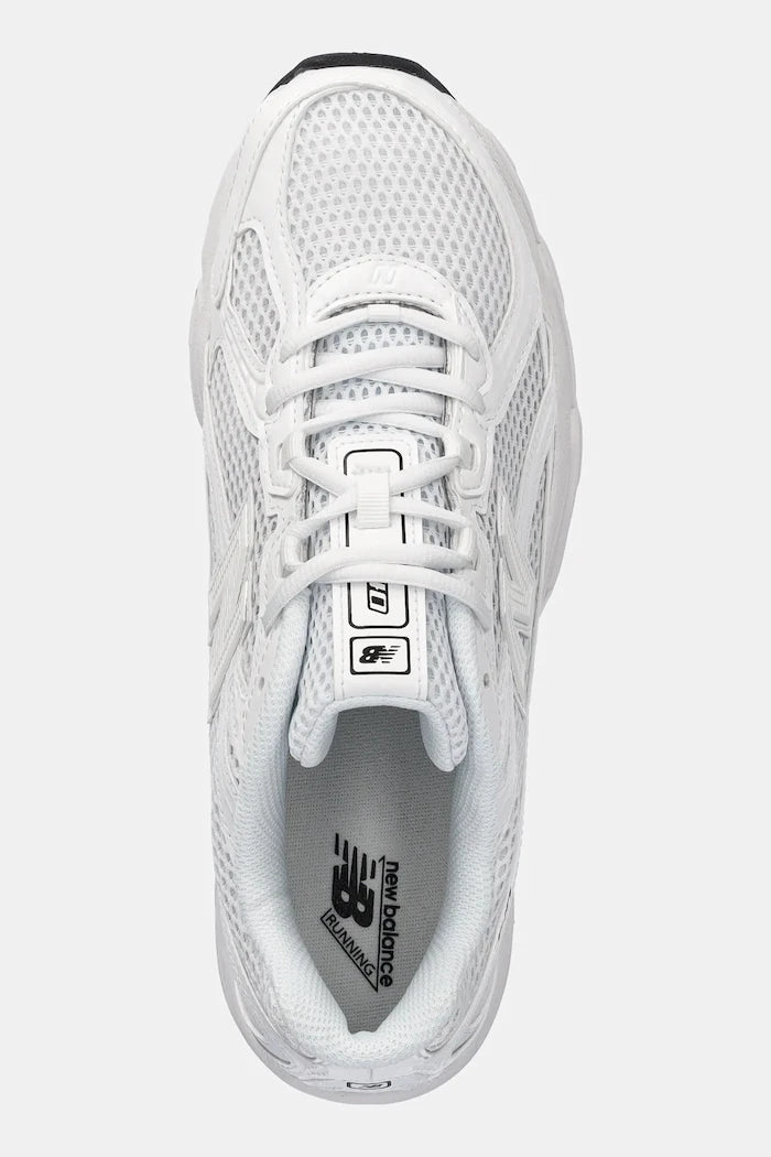 Маратонки New Balance 740