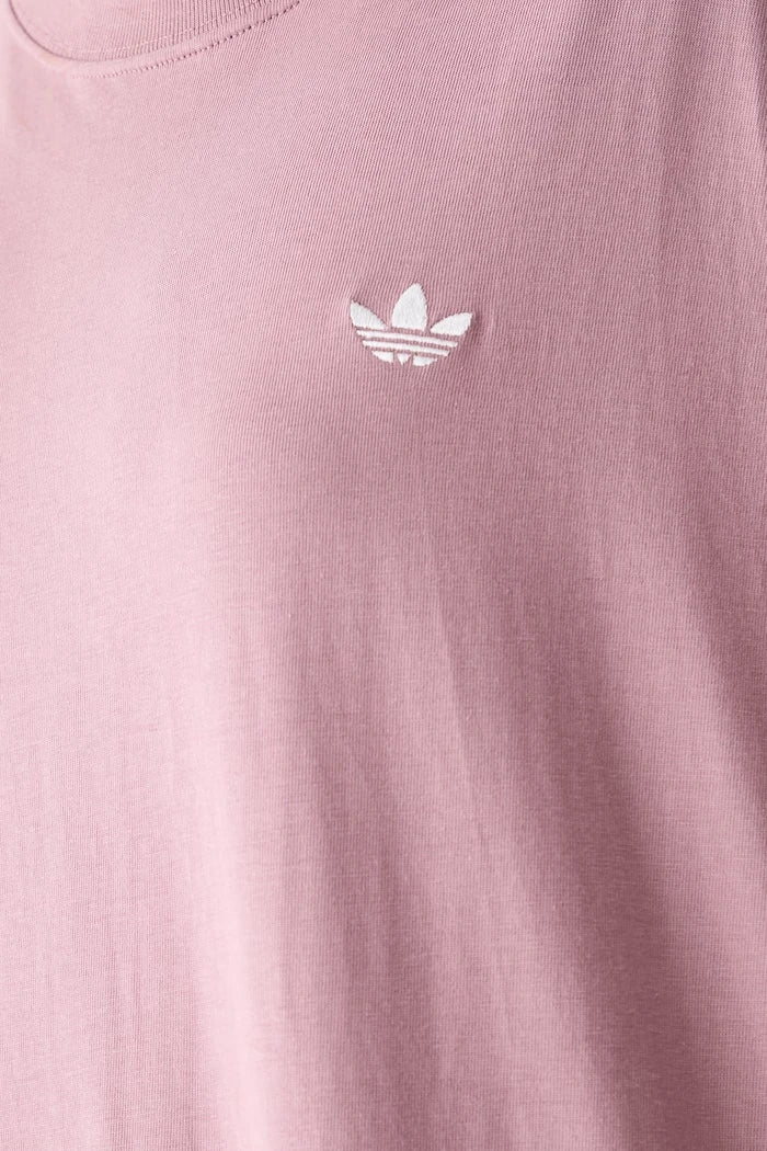 adidas Originals kadın pamuklu Essentials tişört