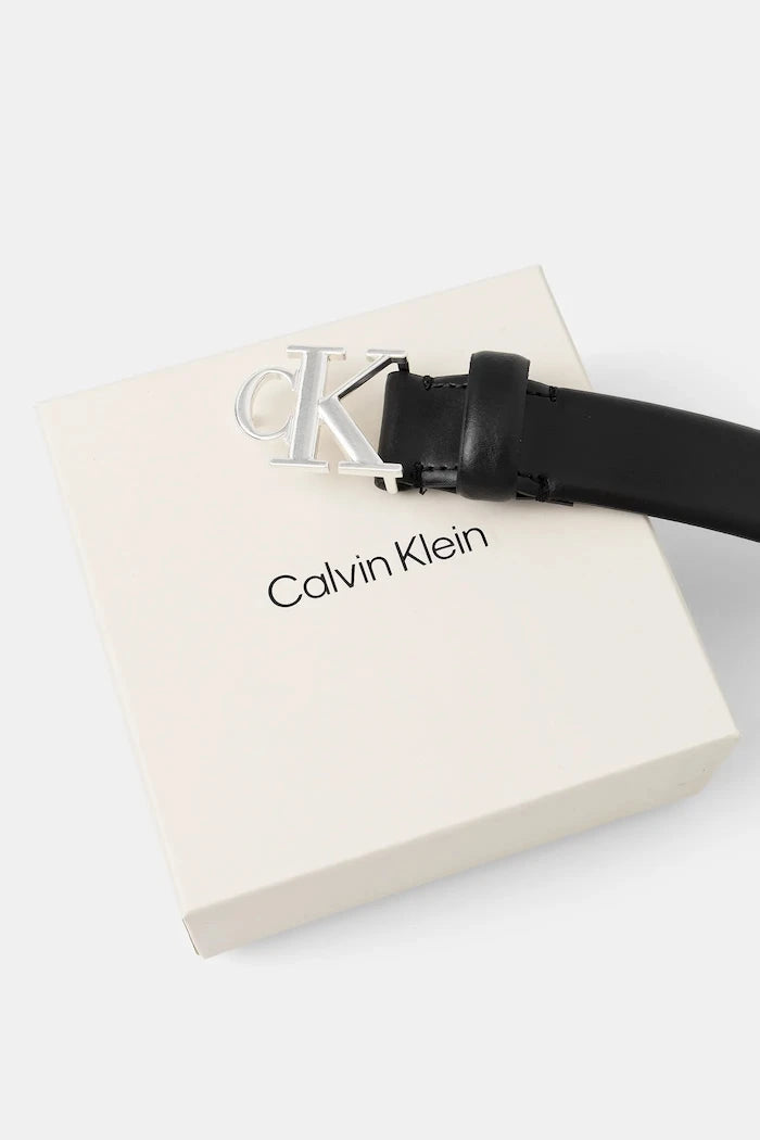 Calvin Klein kadın deri kemer