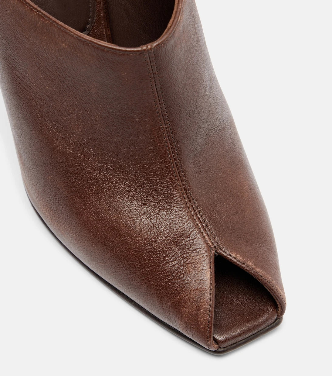 McQueen - Horn leather mules