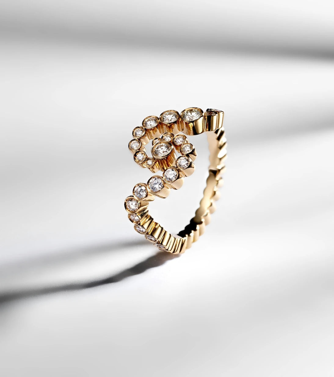 Sophie Bille Brahe - Ensemble De Ciel 18kt gold ring with diamonds