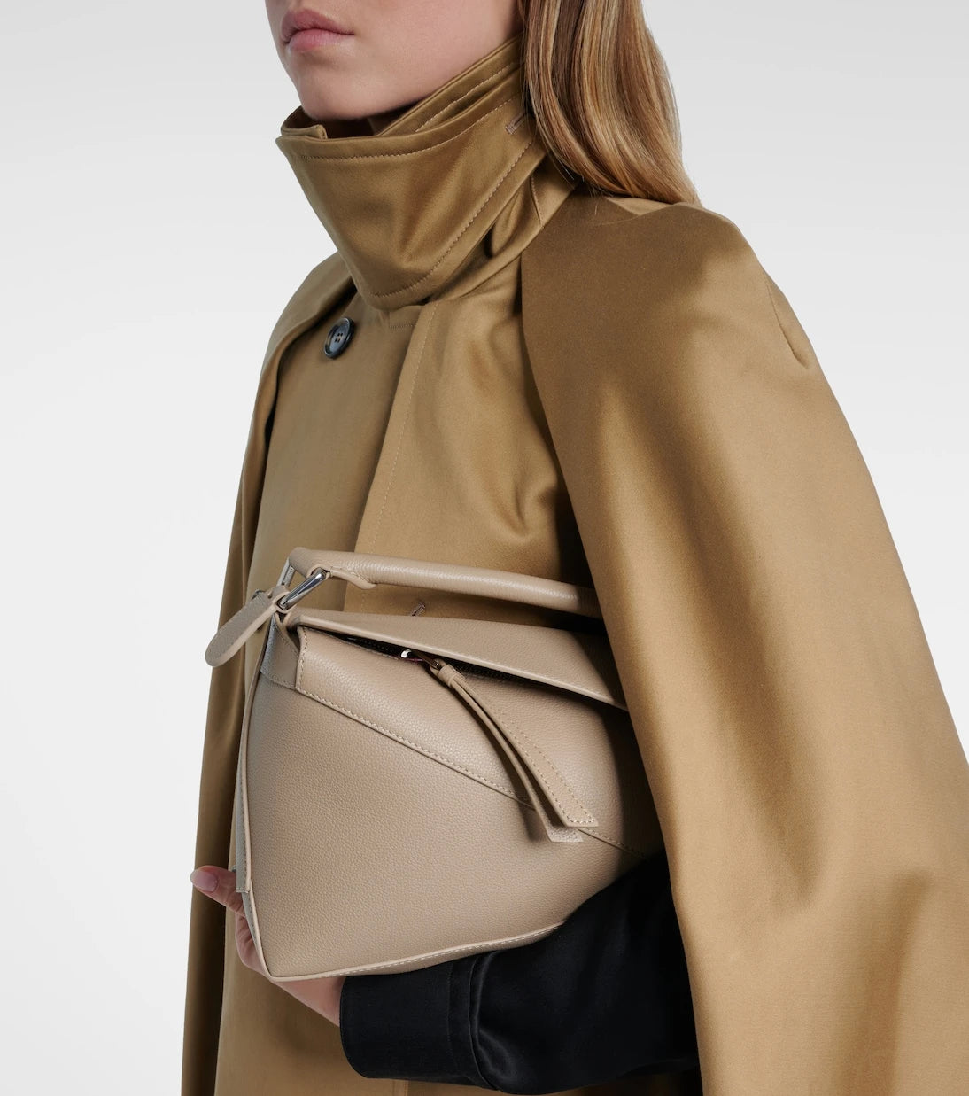 Loewe - حقيبة توت جلد صغيرة Puzzle Edge
