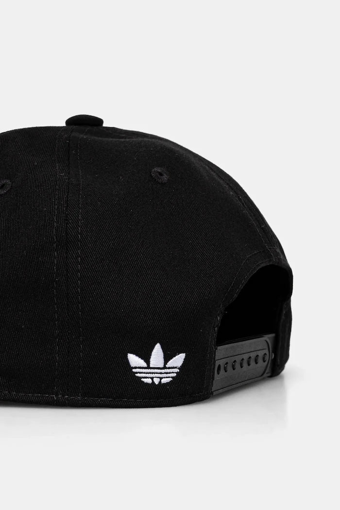 Шапка с козирка adidas Originals FLATBRIM CAP