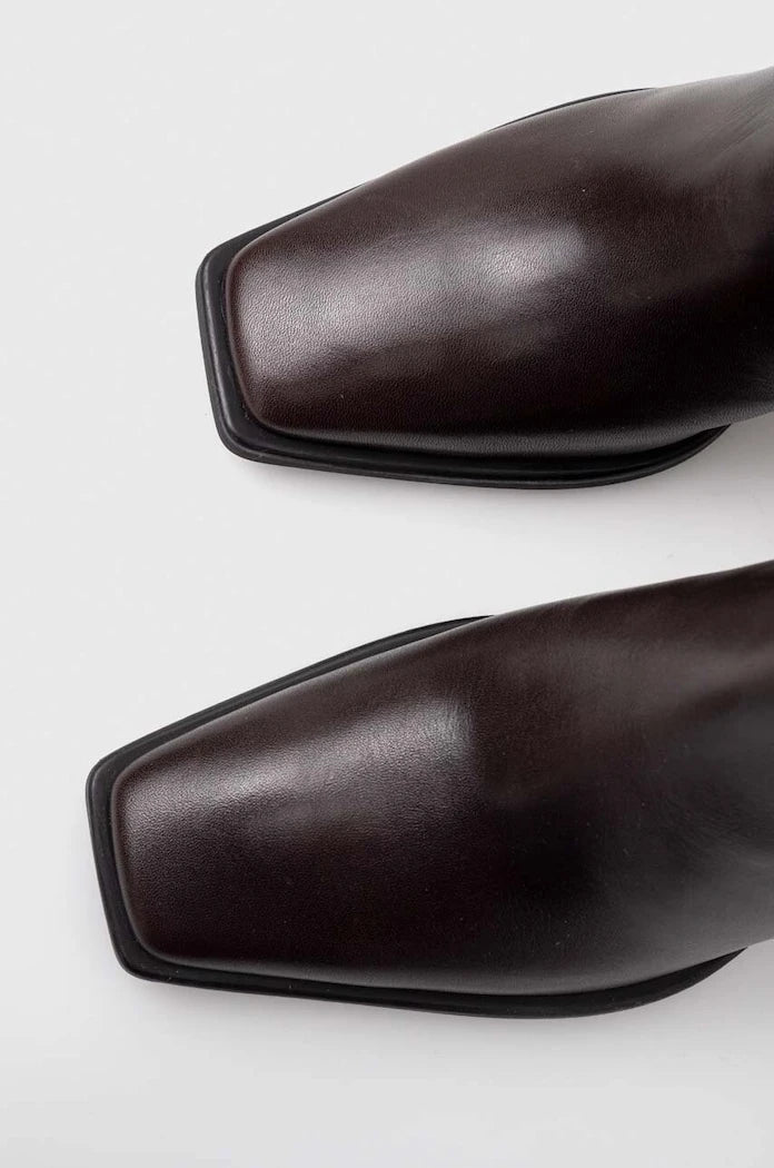Vagabond Shoemakers HEDDA Bot
