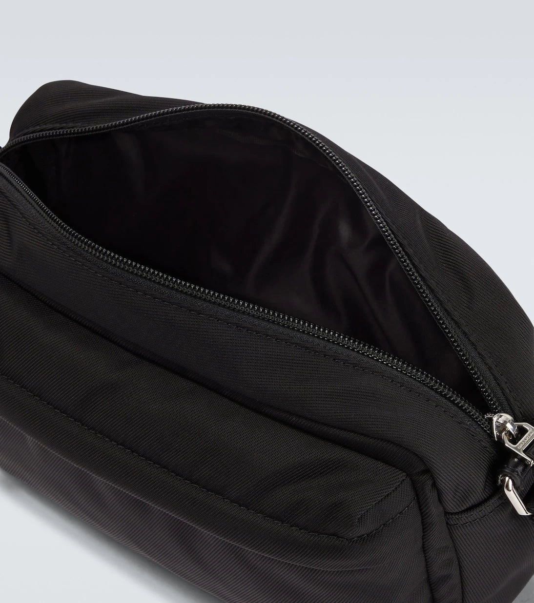 Givenchy - Essential crossbody bag