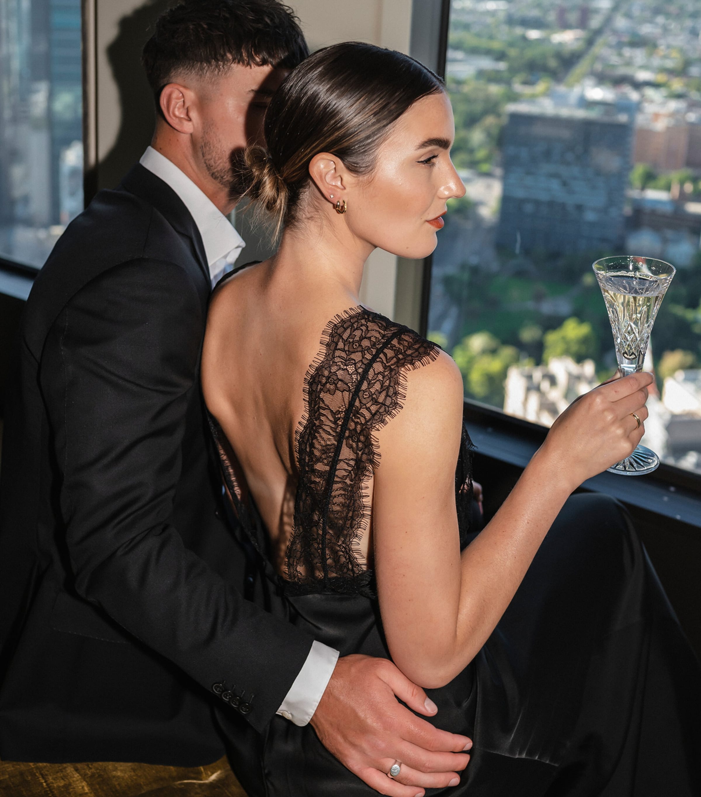 Set of 2 Lismore Toasting Flutes (170ml)