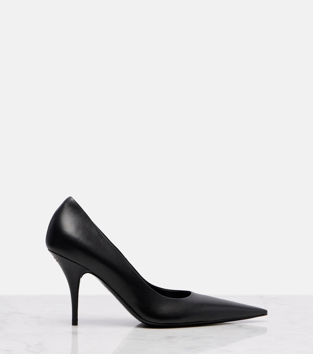 Balenciaga - حذاء أفنيو 90 الجلدي بكعب عالٍ